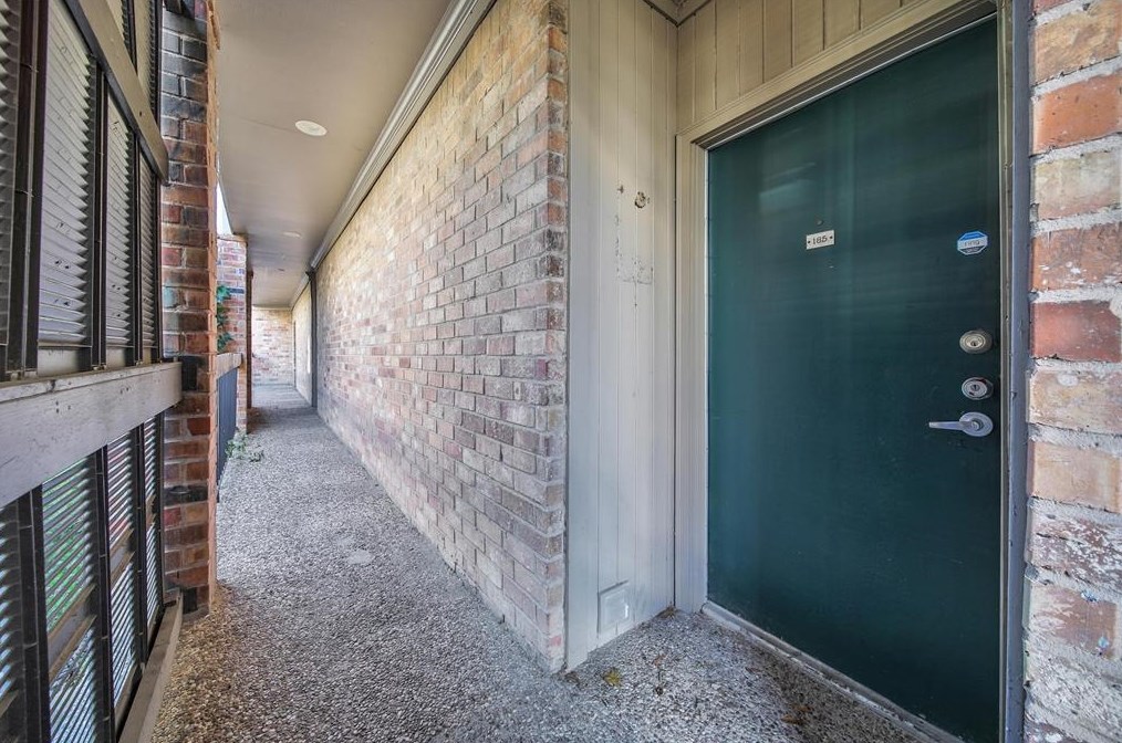 2475 Underwood St Apt 185, Houston, TX 77030