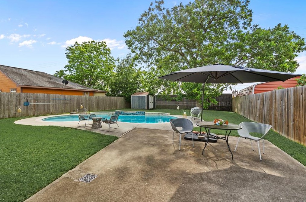 1312 Des Jardines St, Houston TX  77023-3723 exterior