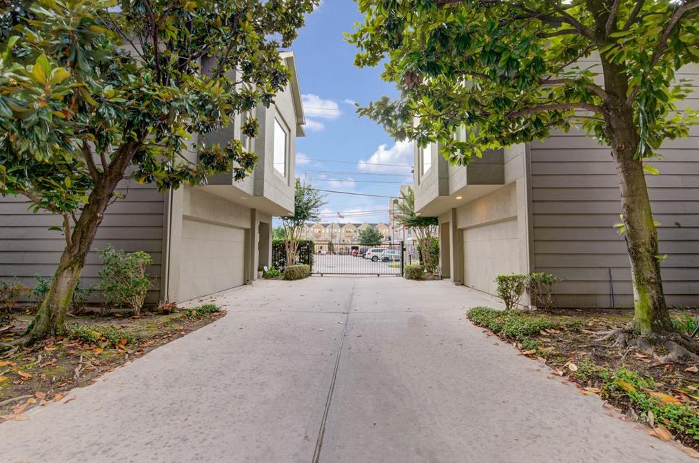 4420 Center St, Houston, TX 77007