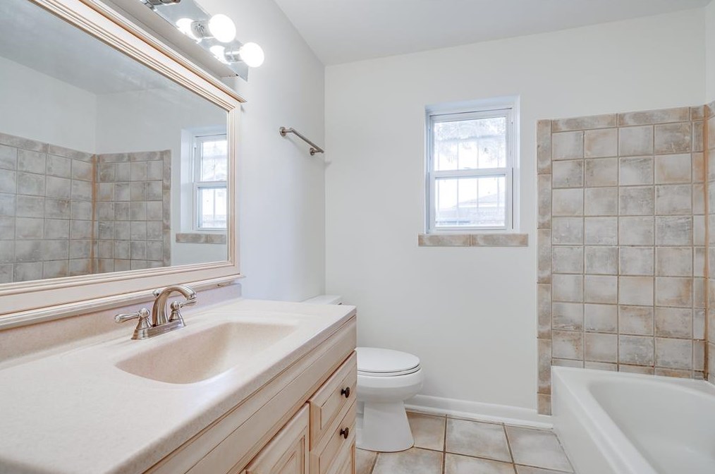 922 Mierianne St, Houston TX  77093-1227 exterior