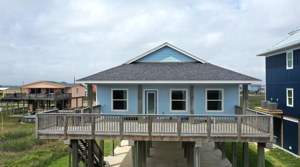 4539 Blue Water Hwy, Jones Creek TX  77541-7190 exterior