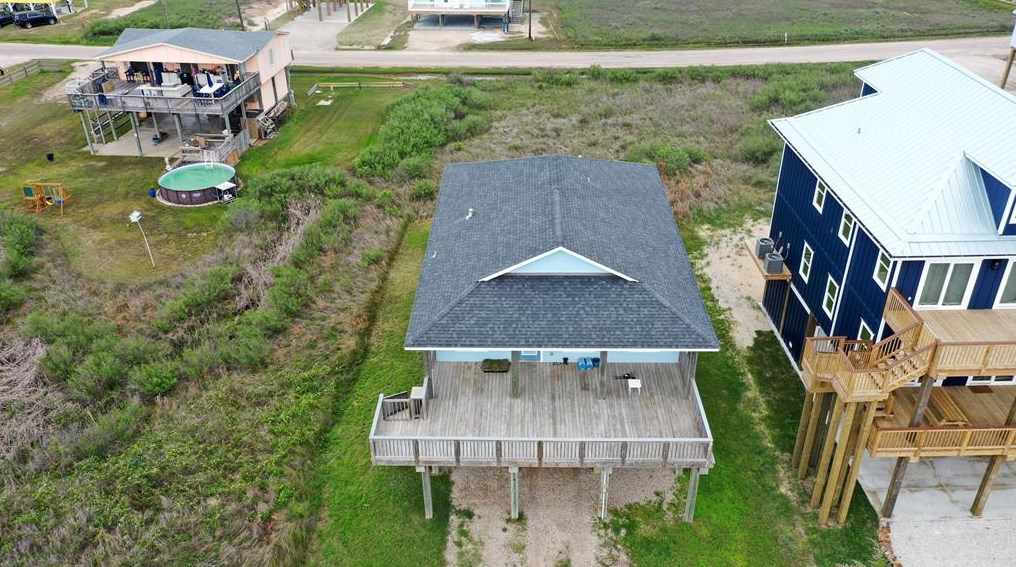4539 Blue Water Hwy, Jones Creek TX  77541-7190 exterior