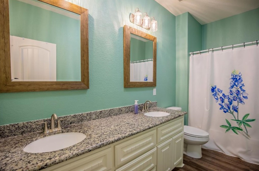 4539 Blue Water Hwy, Jones Creek TX  77541-7190 exterior