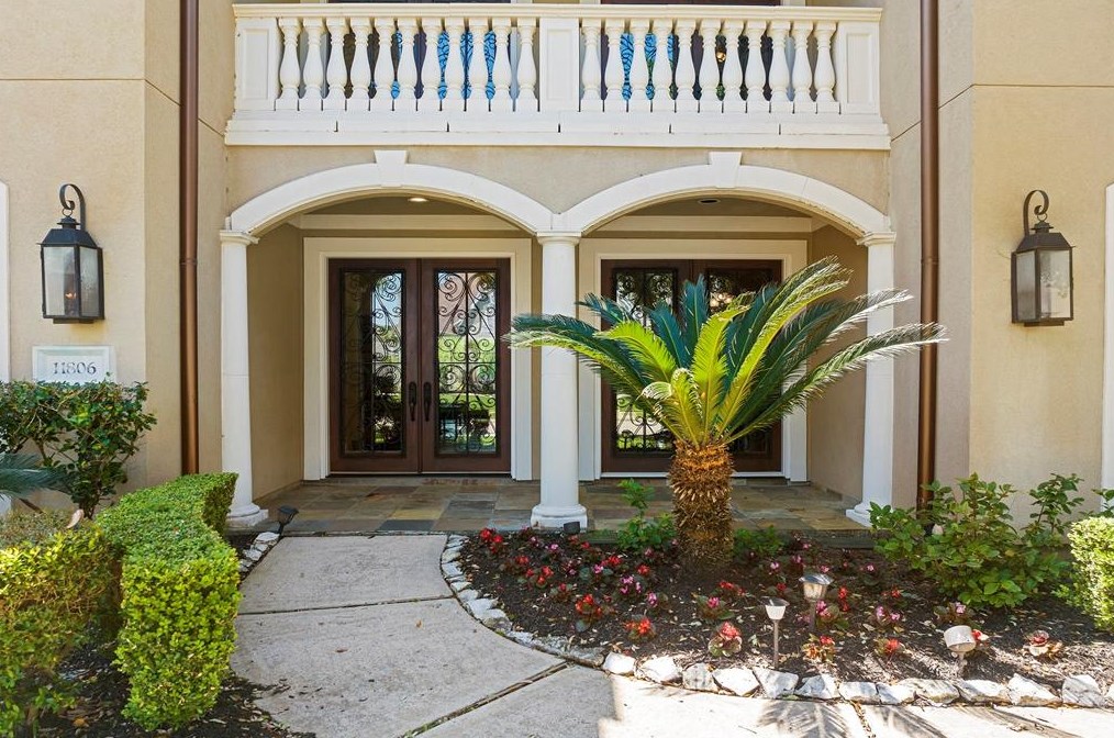 11806 Crescent Bluff Dr, Pearland, TX 77584