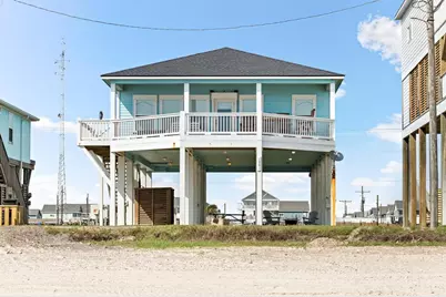 1391 Keith Ave, Gilchrist, TX 77617 - Photo 1