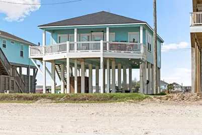 1391 Keith Ave, Gilchrist, TX 77617 - Photo 2