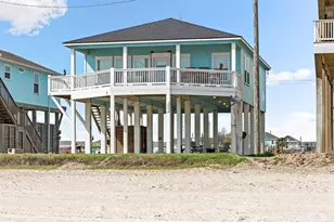 1391 Keith Ave, Gilchrist, TX 77617 - Photo 2