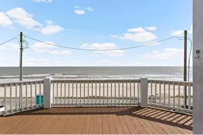 1391 Keith Ave, Gilchrist, TX 77617 - Photo 10