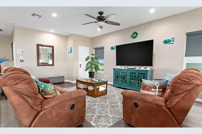 1391 Keith Ave, Gilchrist, TX 77617 - Photo 20