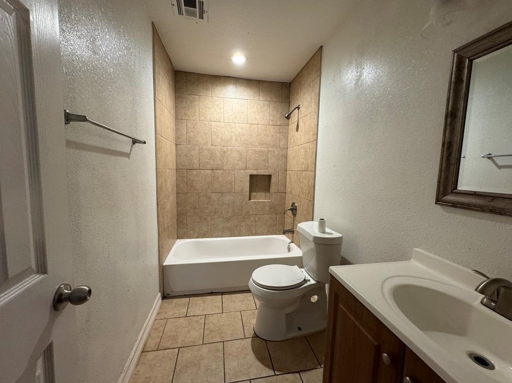 4829 Brinkley St, Houston TX  77051-2804 exterior