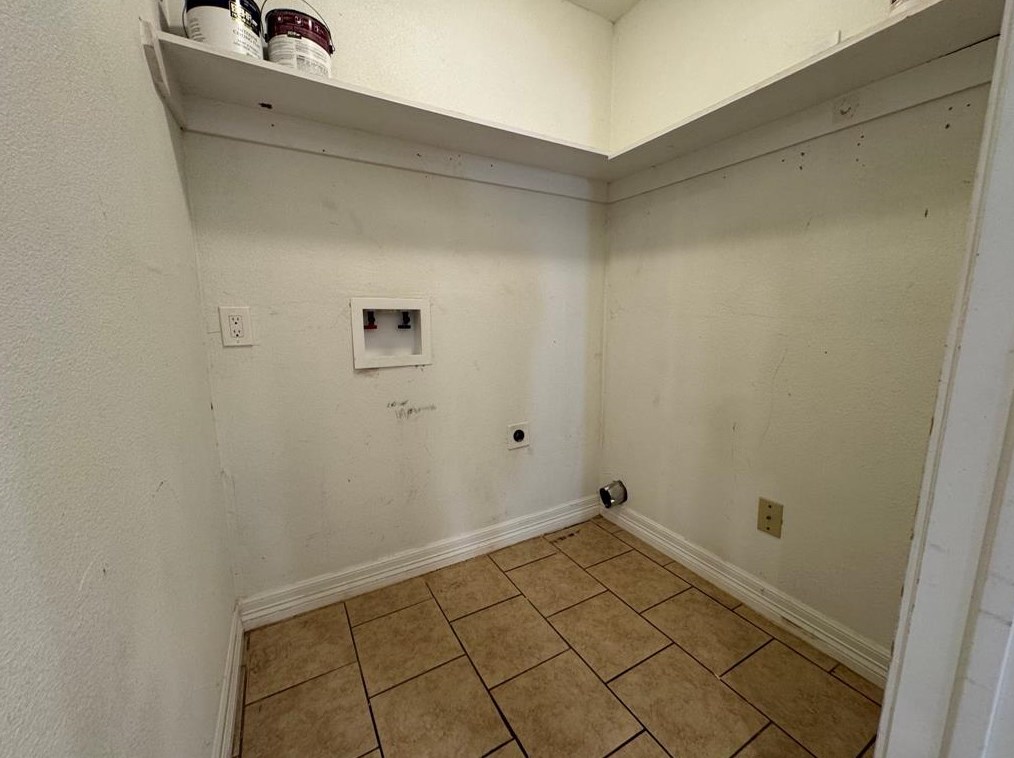 4829 Brinkley St, Houston TX  77051-2804 exterior