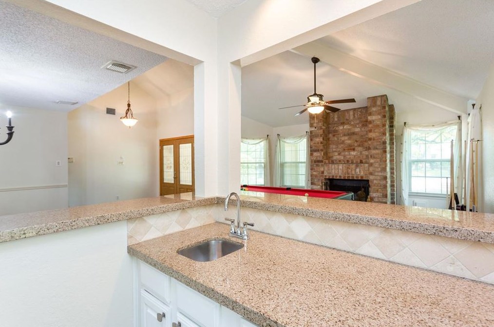 2231 Greencove Ln, Sugar Land TX  77479-2220 exterior