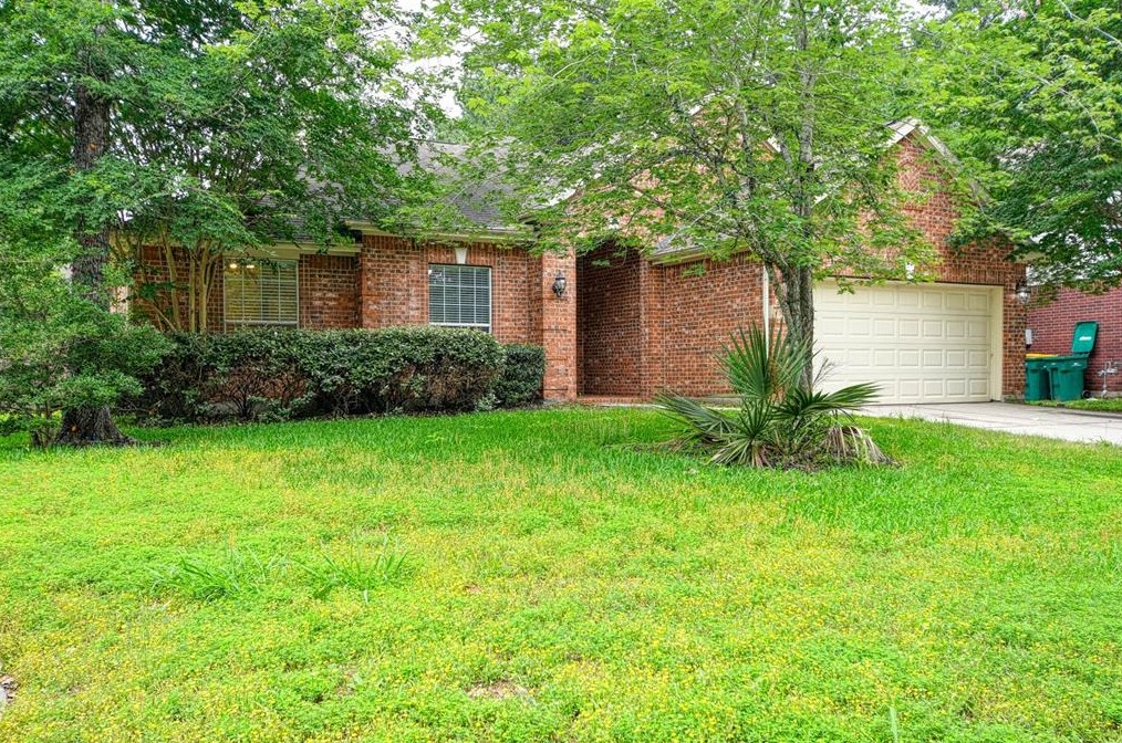 30 N Montfair Park Cir, Spring, TX 77382