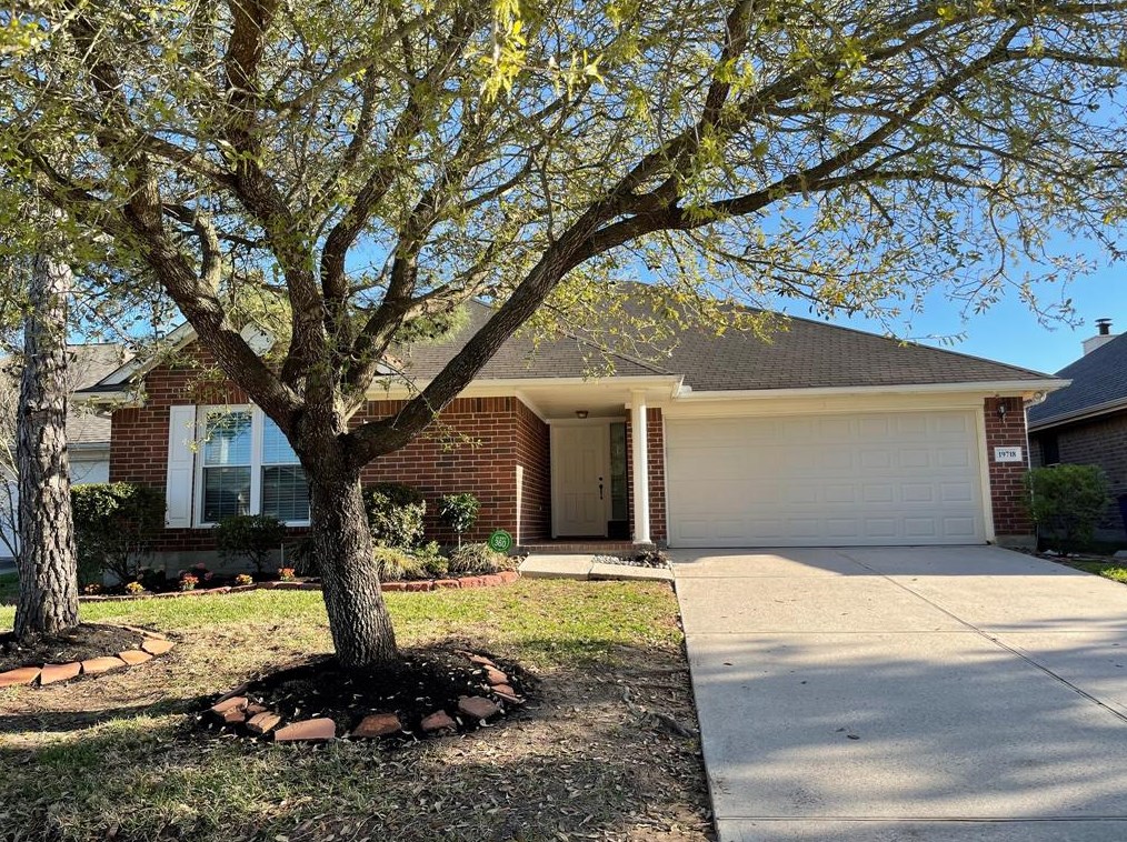 19718 Gable Woods Dr, Tomball, TX 77375