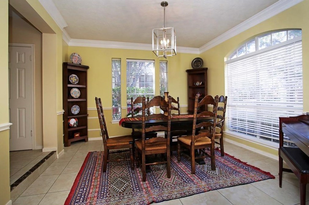 1314 Reddleshire Ln, Houston, TX 77043