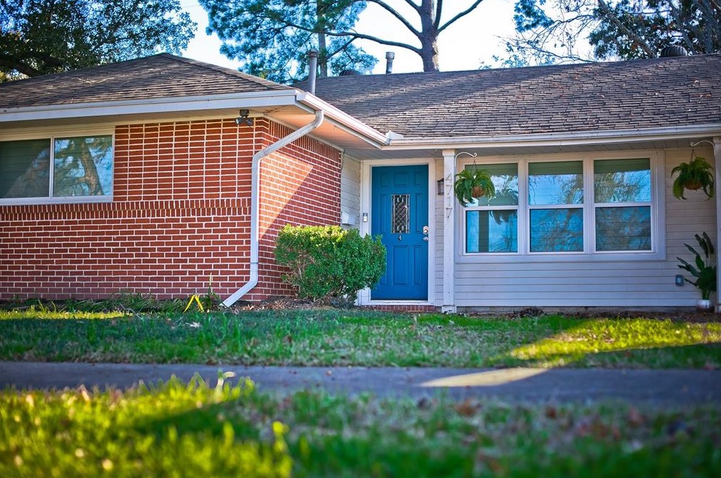 4717 Chrystell Ln, Houston, TX 77092-3510