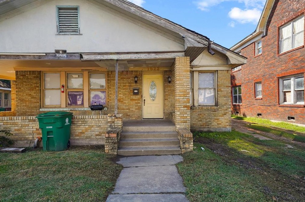 1528 Telephone Rd, Houston TX  77023-3635 exterior