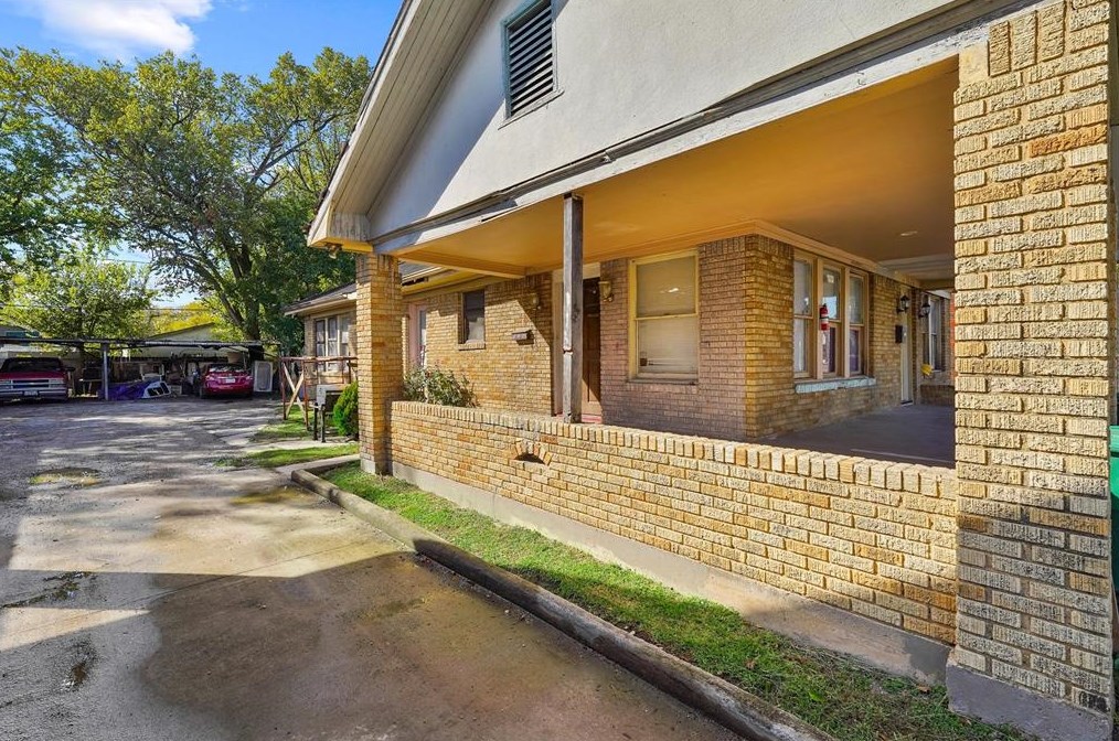 1528 Telephone Rd, Houston TX  77023-3635 exterior