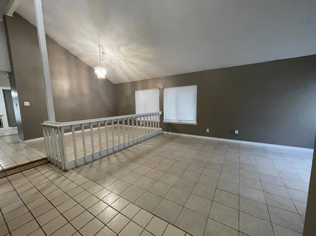 12151 Huntington Venture Dr, Houston, TX 77099