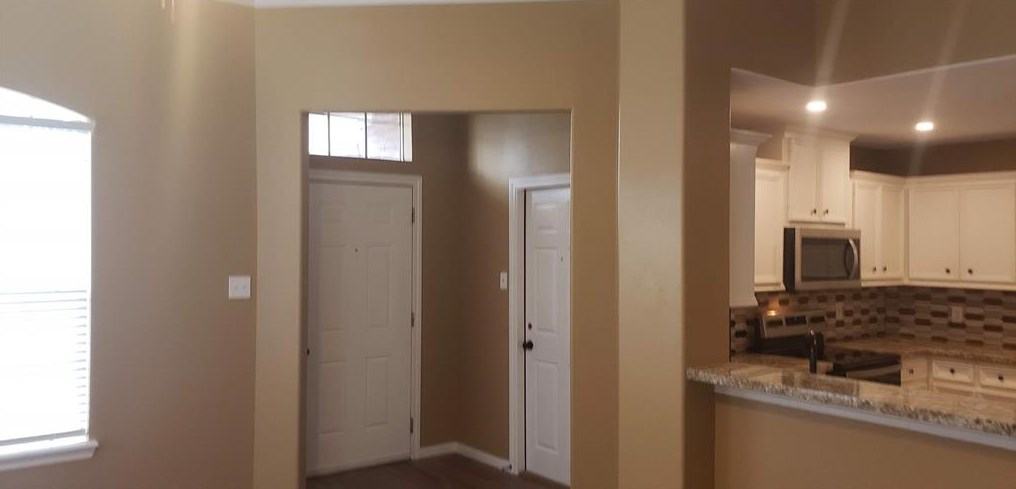 222 Canterbury Dr, Conroe, TX 77303