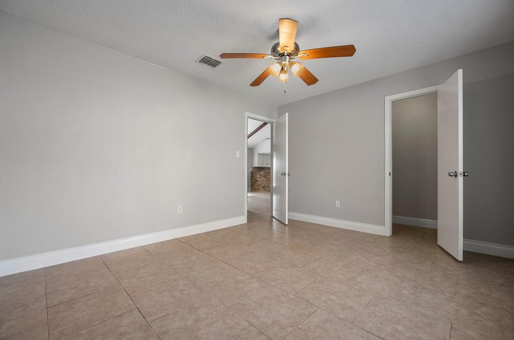 15639 Boulder Oaks Dr, Houston TX  77084-3008 exterior