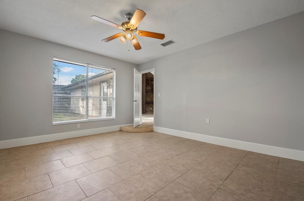 15639 Boulder Oaks Dr, Houston TX  77084-3008 exterior