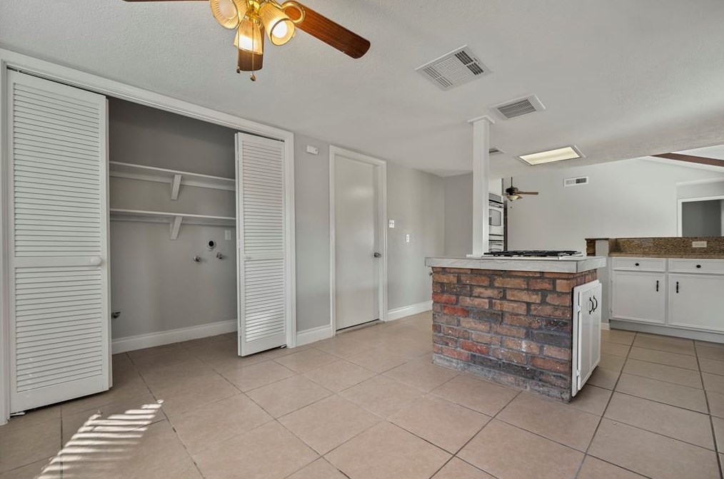 15639 Boulder Oaks Dr, Houston TX  77084-3008 exterior