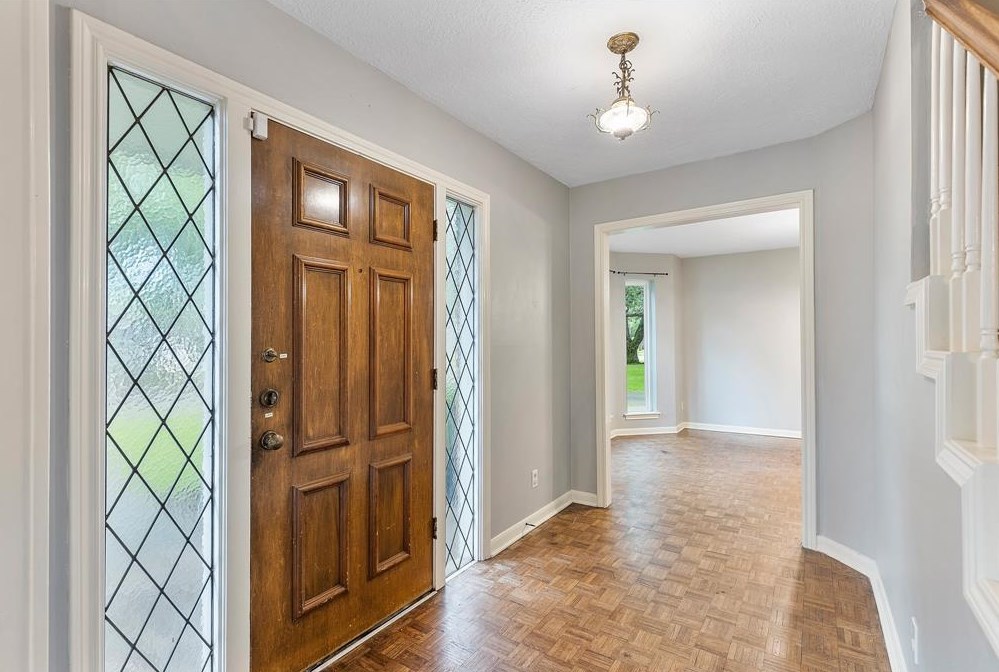 12019 Sugar Springs Dr, Houston TX  77077-4928 exterior