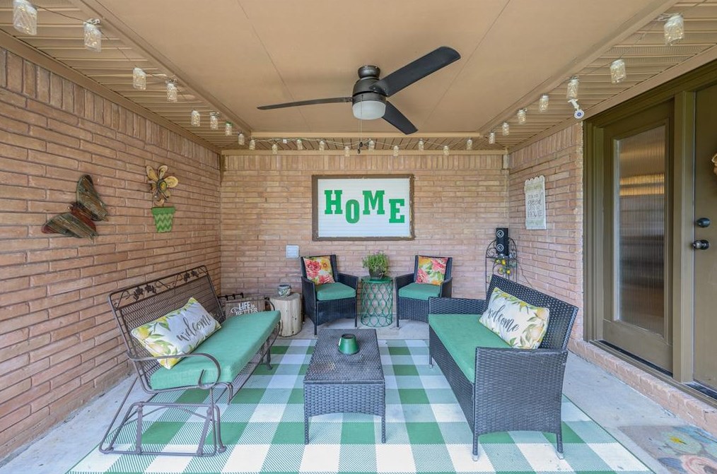 8118 Dover St, Houston TX  77087-4626 exterior