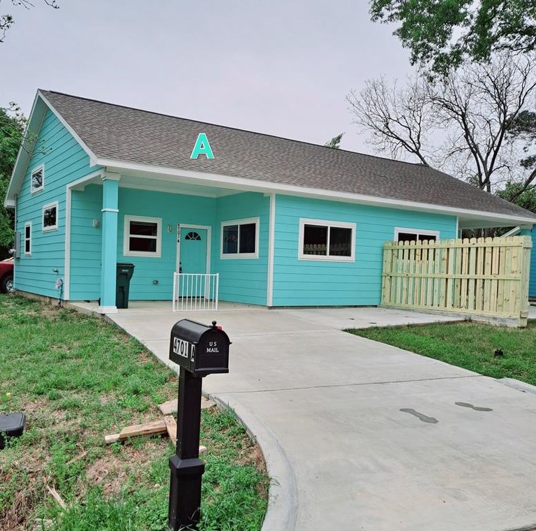 4701 Bland St #a, Taylor Lake Village, TX 77586