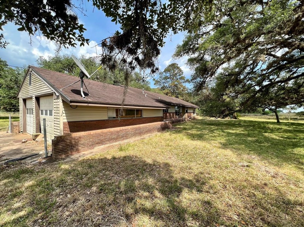 1055 Fm 2540 N, Van Vleck, TX 77482