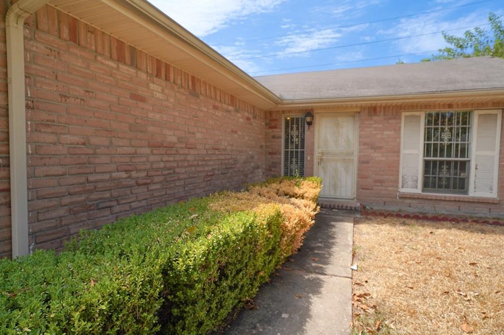 7214 Colima Dr, Houston, TX 77083-2745