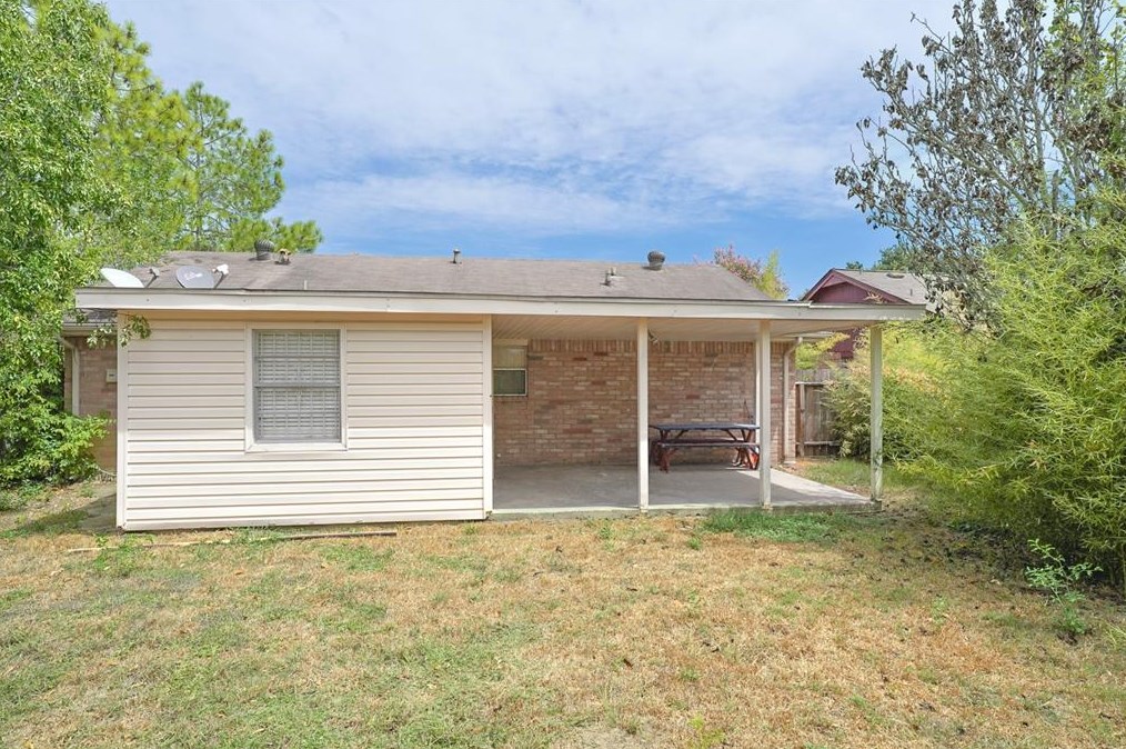 7214 Colima Dr, Houston TX  77083-3619 exterior