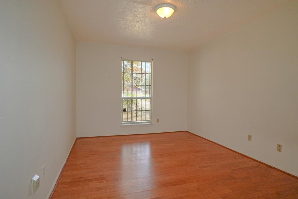7214 Colima Dr, Houston TX  77083-3619 exterior