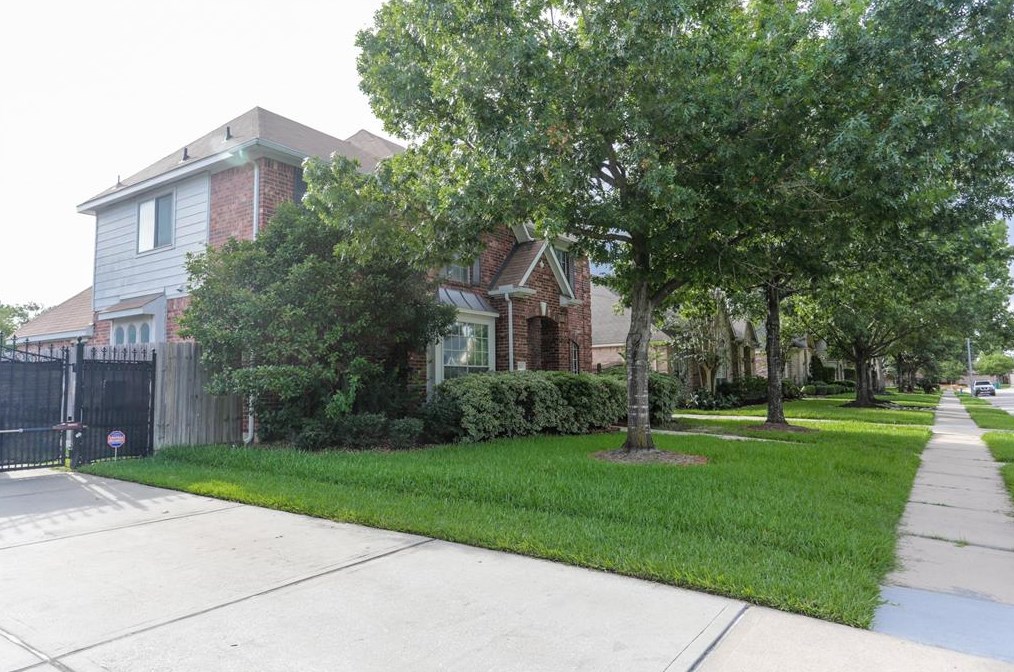 9707 Haven Crossing Ct, Houston, TX 77065