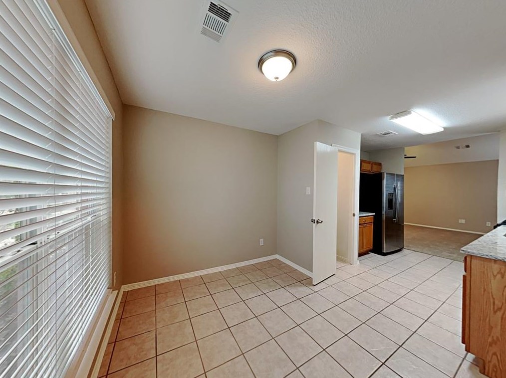 5119 Chase Park Ct, Bacliff TX  77518-2391 exterior