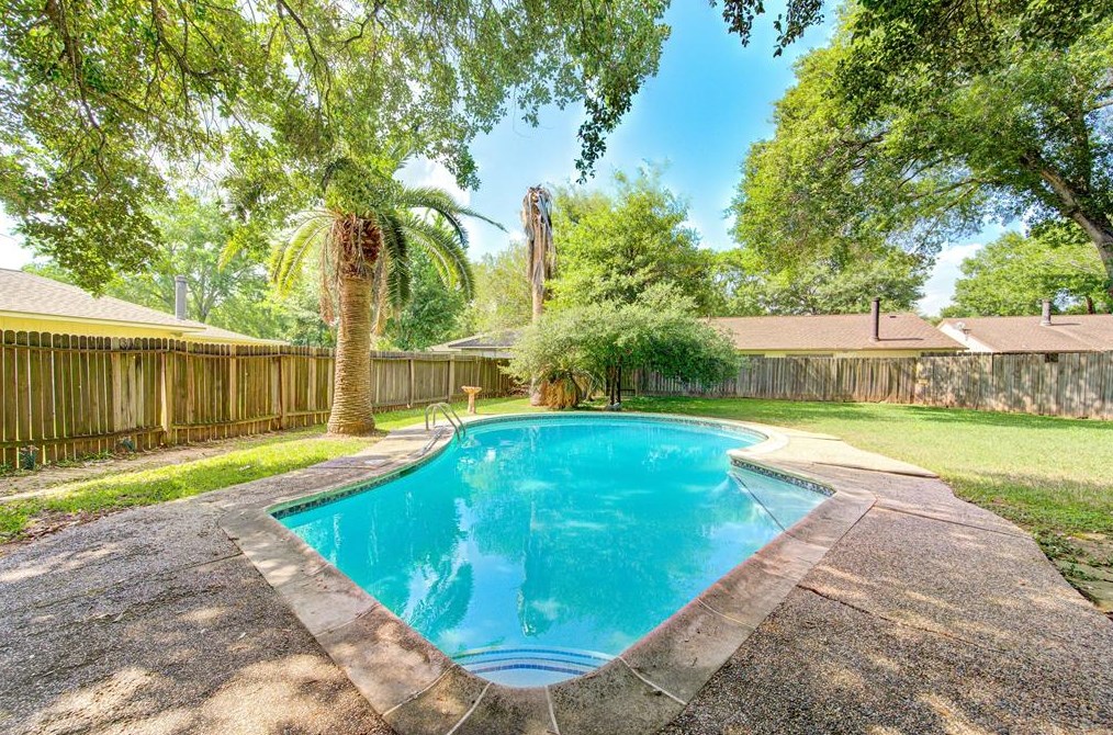 3131 Williams Cir, Katy, TX 77449-6645