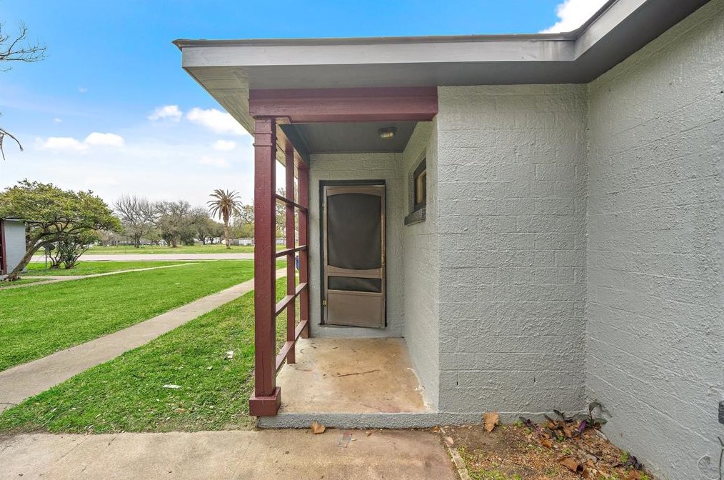 834 3rd Ave N #30, Texas City, TX 77590