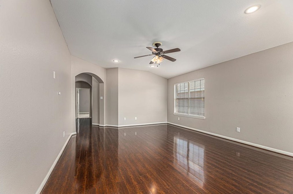 520 Cedar Branch Dr, League City, TX 77573