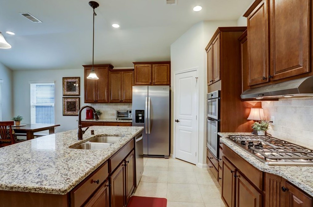 10122 Forrester Trl, Katy TX  77494-5766 exterior