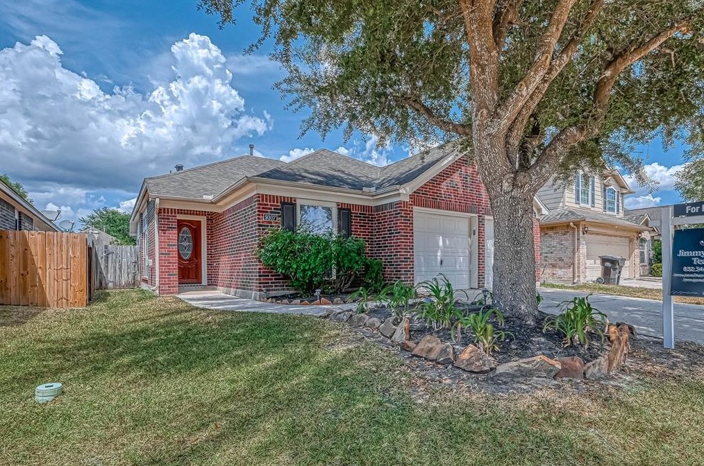 9307 Sunlit Park Dr, Humble, TX 77396