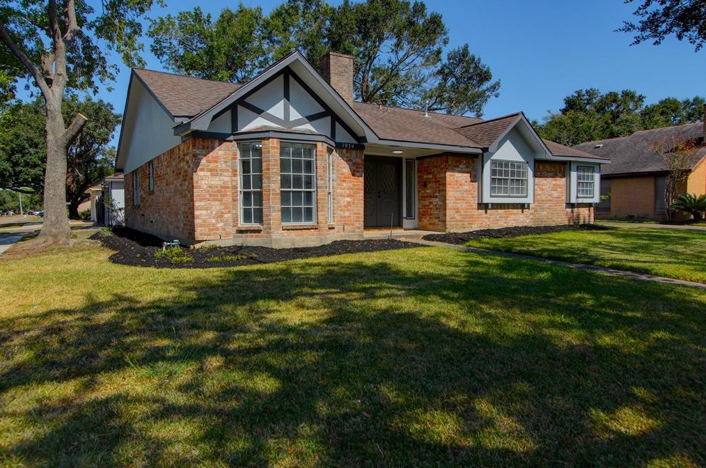 1934 Turtle Creek Dr, Missouri City, TX 77459