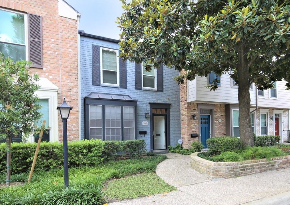 7451 Brompton St, Houston, TX 77025
