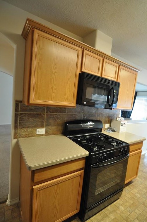 7003 Raven Cliffs Ln, Spring TX  77379-5198 exterior