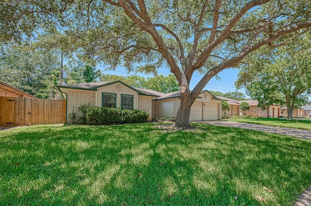 923 Mayweather Ln, Richmond, TX 77406
