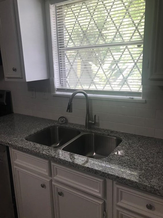 5211 Grace Point Ln, Houston TX  77048-1722 exterior