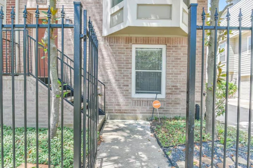 1404 Tuam St, Houston, TX 77004-2797