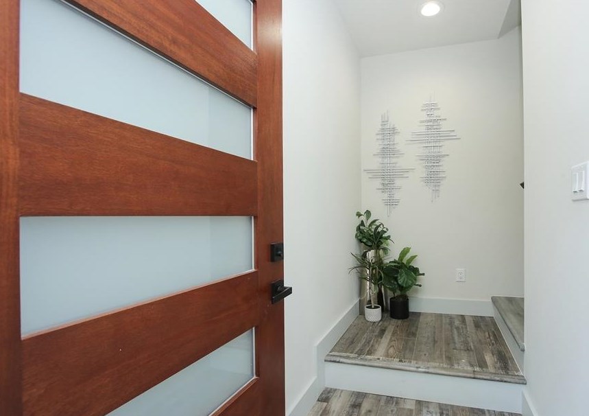 4703 Ward St, Houston, TX 77021-5171