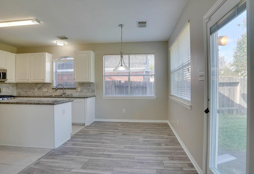 411 Darby Trails Dr, Sugar Land TX  77479-5246 exterior