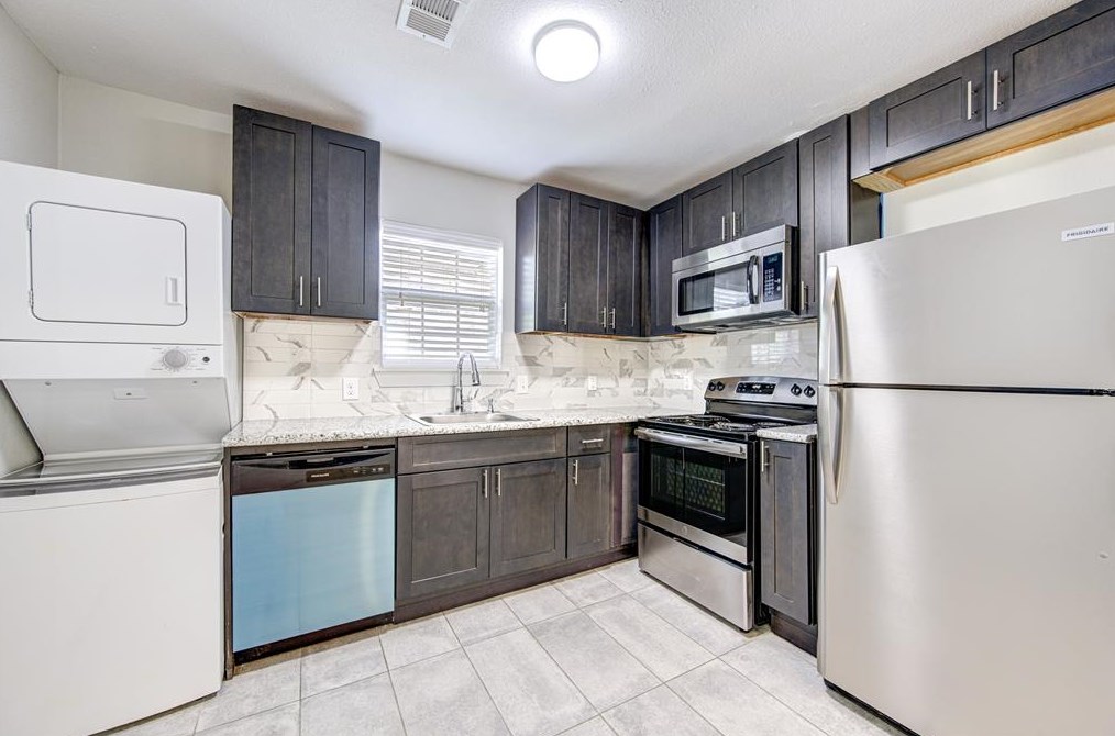 4111 Dabney St, Houston TX  77026-4131 exterior